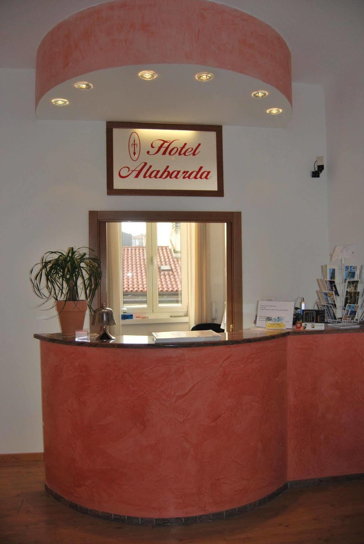 Hotel Alabarda Trieszt Kültér fotó