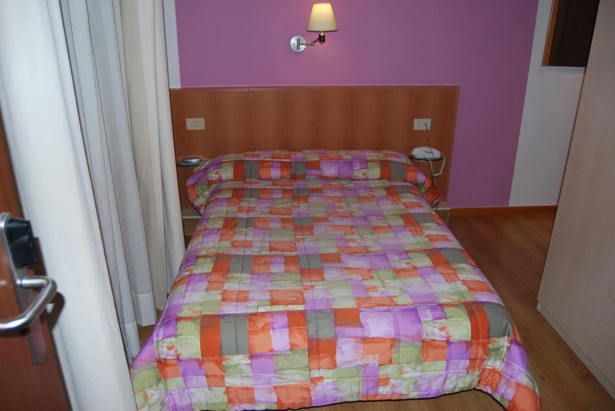 Hotel Alabarda Trieszt Kültér fotó