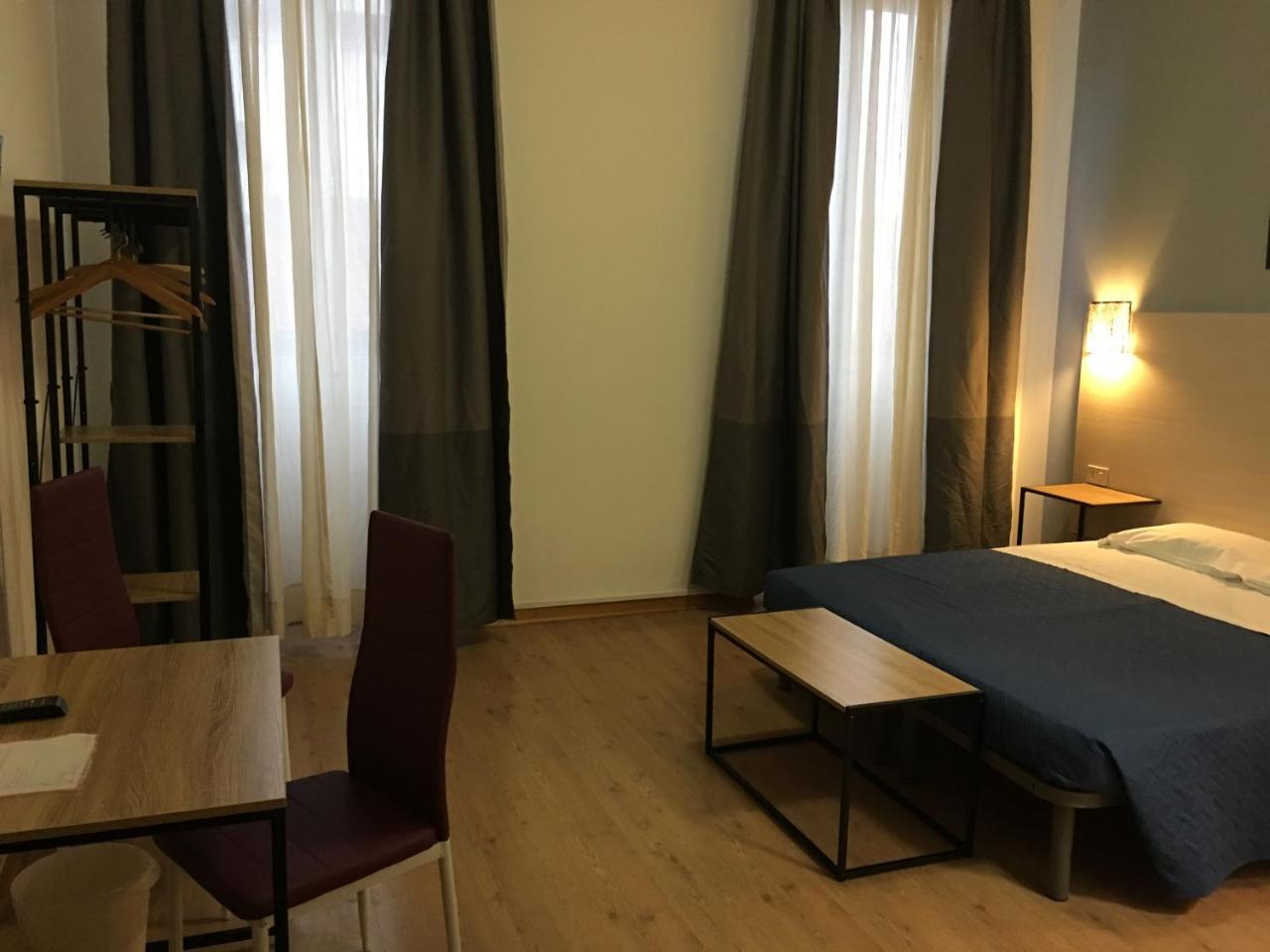 Hotel Alabarda Trieszt Kültér fotó